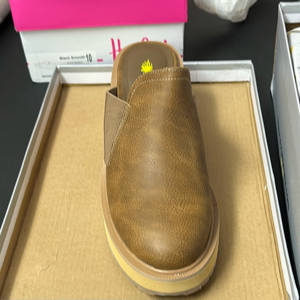 Cognac clog size 10